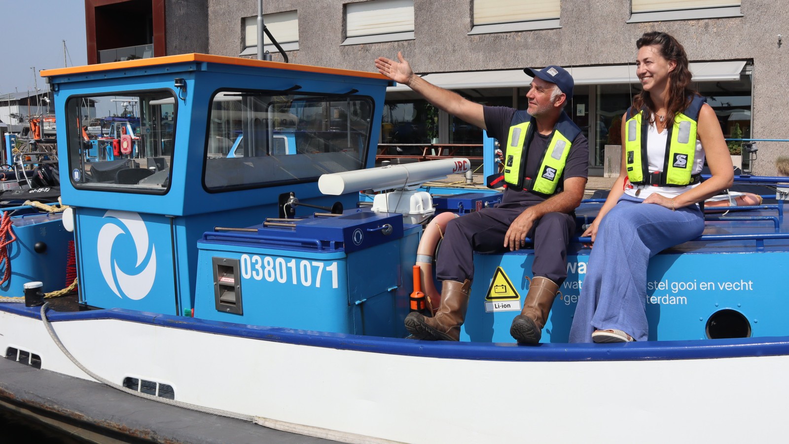 Waternet loodsen clipper Stad Amsterdam