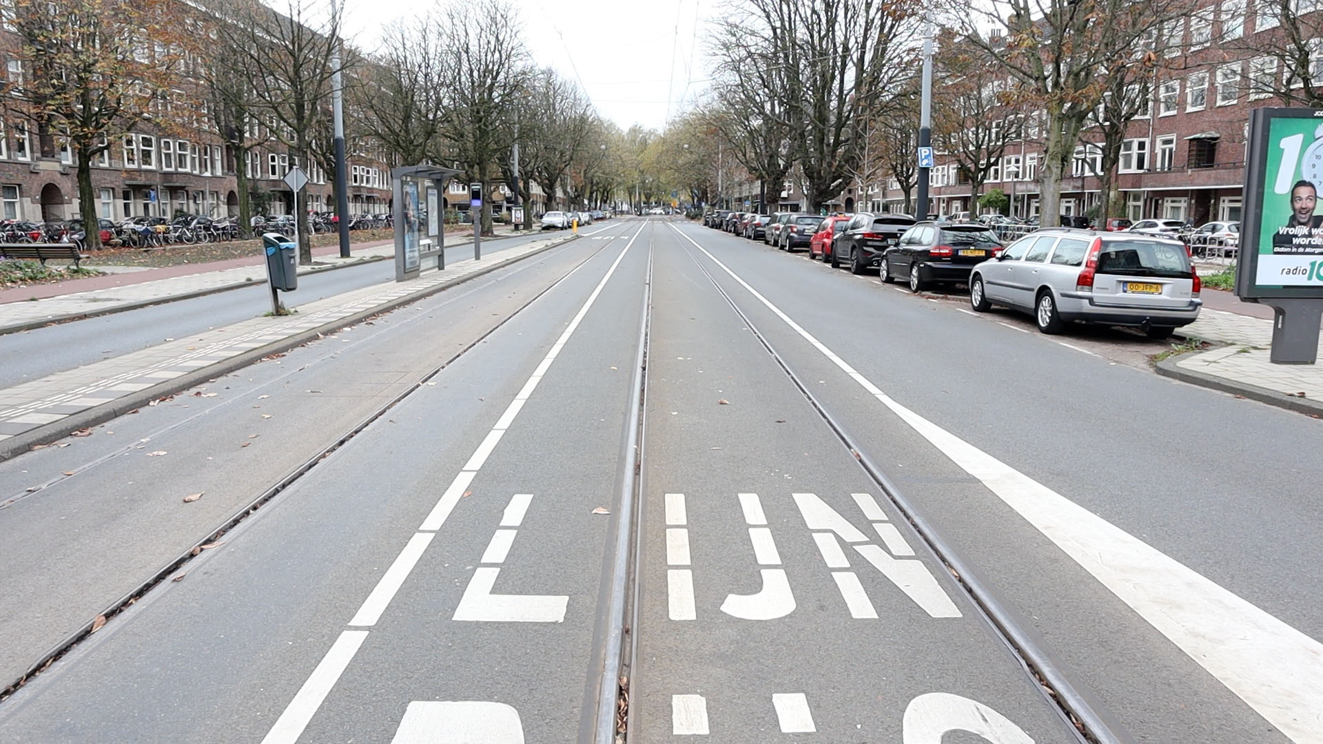 De trambaan in de Rivierenbuurt waaronder water opgeslagen gaat worden